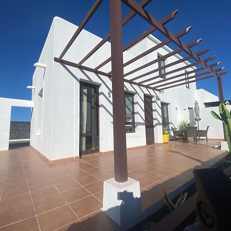 Casa Amarillo Del Sol Vila Playa Blanca  Exterior foto
